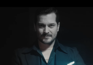 Çağatay Ulusoy'un başrolünde yer aldığı Eşref Rüya dizisinin tanıtımı yayınlandı